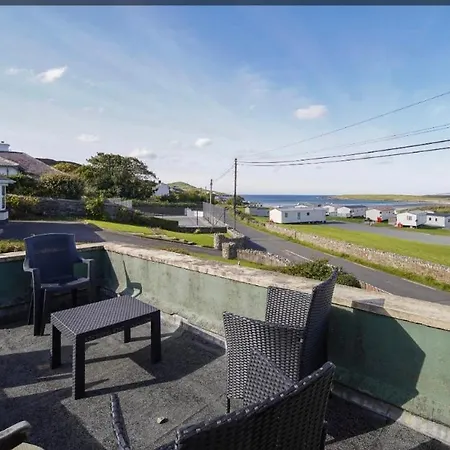 Annora Bar & Motel Portnoo